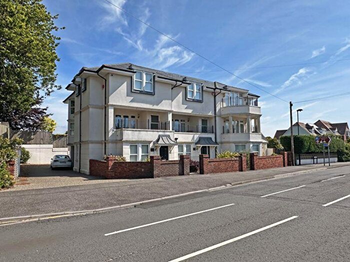 4 Bedroom Town House To Rent In Mudeford, Christchurch, BH23