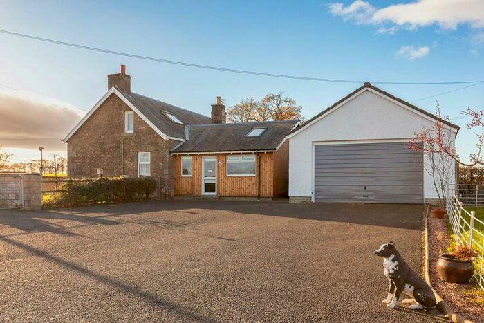 3 Bedroom Commercial Property For Sale In Dubheads Cottage Kennels & Cattery, Crieff, Madderty, PH7