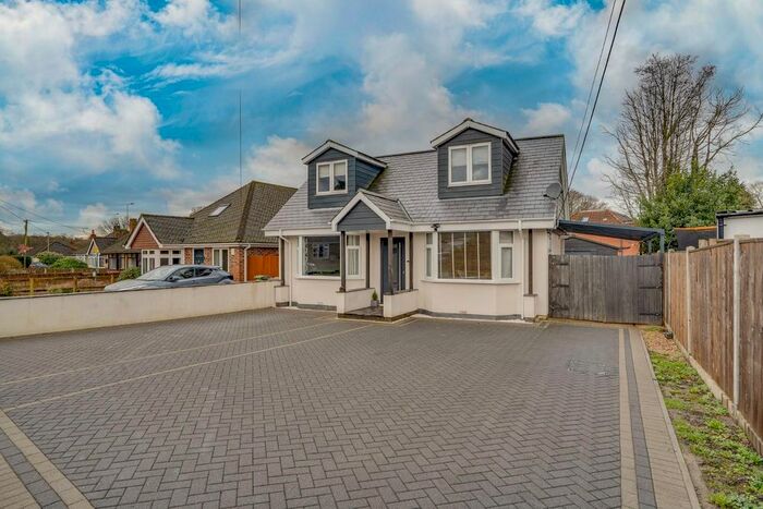 3 Bedroom Chalet For Sale In West Horton Lane, Bishopstoke, Eastleigh, SO50