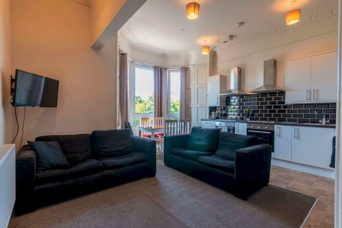 5 Bedroom Flat To Rent In Dalkeith Road Edinburgh United Kingdom, EH16