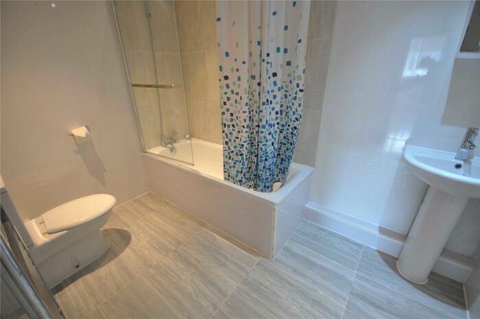 2 Bedroom Apartment To Rent In Victoria Road, Swindon, SN1