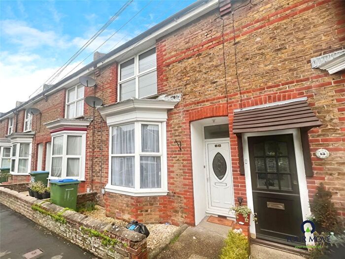 3 Bedroom Terraced House To Rent In Southover Road, Bognor Regis, West Sussex, PO21