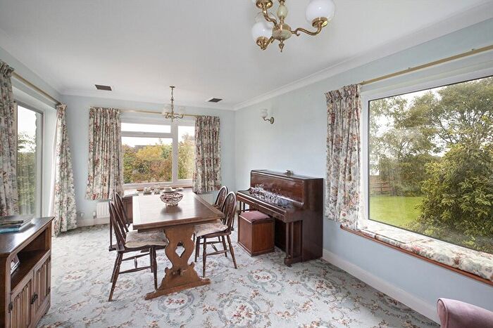 4 Bedroom Detached House For Sale In The Close, School Lane, Southam, Gloucestershire, GL52