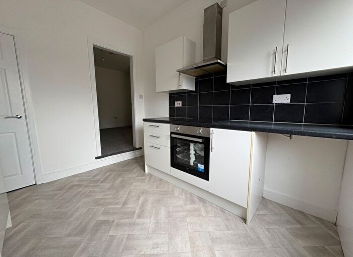 2 Bedroom Terraced House To Rent In Doncaster Road, Rotherham, S63