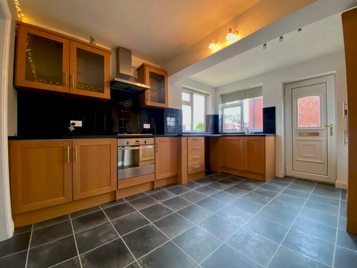 3 Bedroom Semi-Detached House To Rent In Wolfreton Road, Anlaby, East Yorkshire, HU10