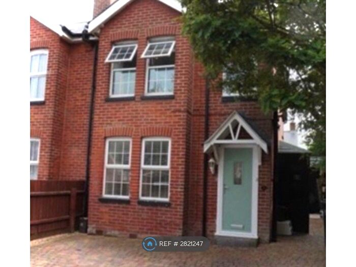 1 Bedroom Maisonette To Rent In Gordon Road, Christchurch, BH23