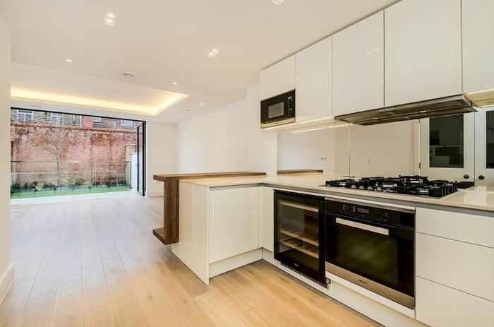 3 Bedroom Terraced House To Rent In Farm Lane, London, SW6