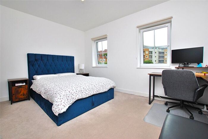 4 Bedroom Terraced House To Rent In Cottage Walk, Godalming, Surrey, GU7