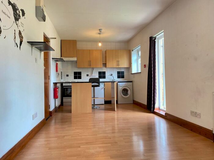 Studio To Rent In Chichester Road, Edmonton, N9