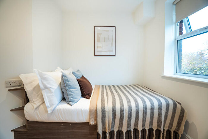 1 Bedroom Apartment To Rent In Apt, Portland Place #, LS6