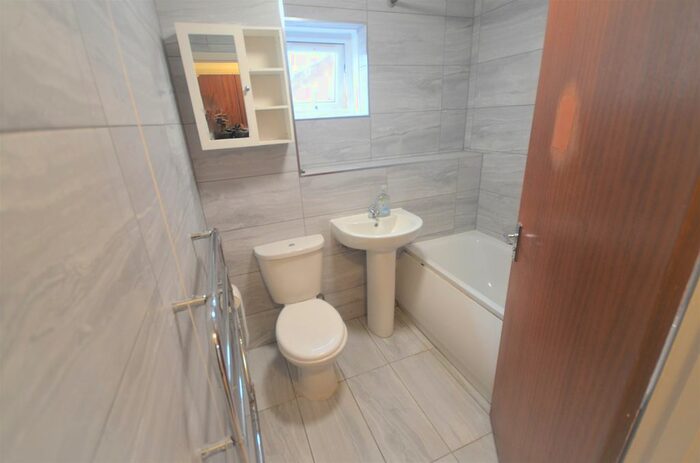 1 Bedroom Flat To Rent In Buntingbridge Road, Ilford, IG2