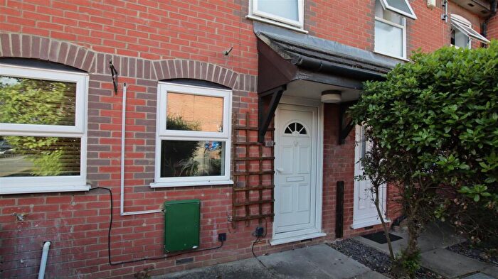 1 Bedroom House To Rent In Shaftesbury Road, Reading, RG30