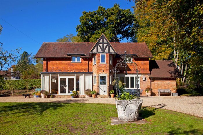 4 Bedroom Detached House To Rent In Winloed Cottage, Pangbourne On Thames, RG8