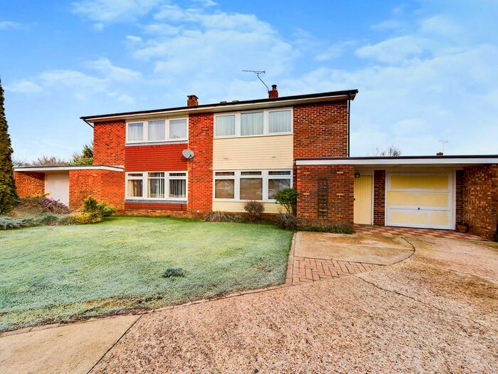 3 Bedroom Semi-Detached House To Rent In Pine Close, Billingshurst, RH14