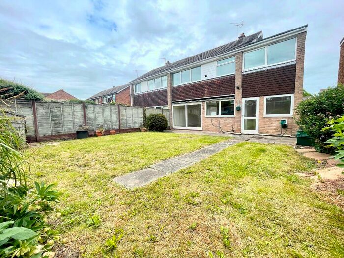 4 Bedroom Semi-Detached House To Rent In Long Mynd Avenue, Hatherley, Cheltenham, GL51