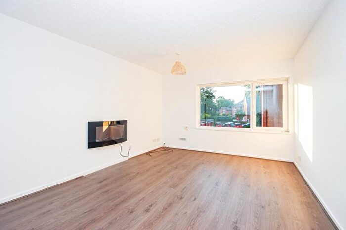 2 Bedroom Apartment To Rent In Manor Avenue, Urmston, Manchester, M41