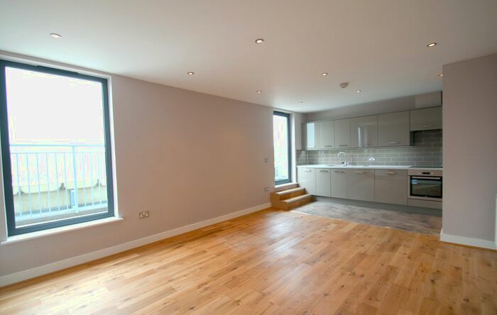 2 Bedroom Flat To Rent In A Broadway (), West Ealing, London, W13