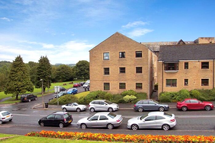 2 Bedroom Flat For Sale In Castle Gate, Ilkley, LS29