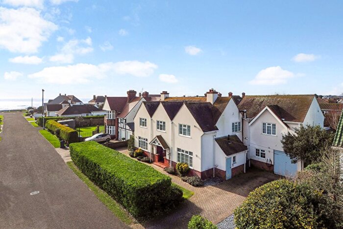 5 Bedroom Detached House For Sale In First Avenue, Felpham, PO22