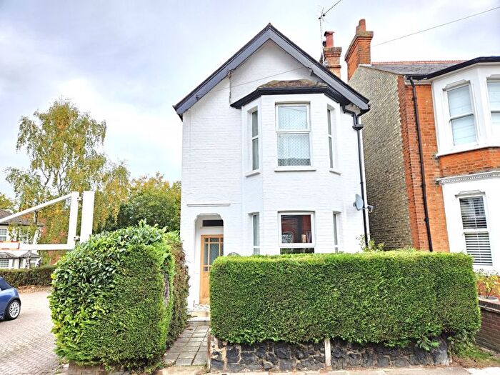 2 Bedroom Detached House For Sale In Strafford Road, Barnet, EN5