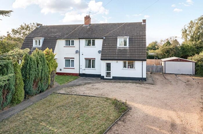 3 Bedroom Semi-Detached House For Sale In Cromwell Place, Tattershall, LN4