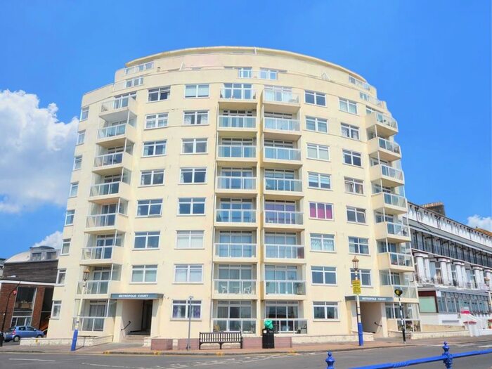 2 Bedroom Flat To Rent In Royal Parade, Eastbourne, BN22