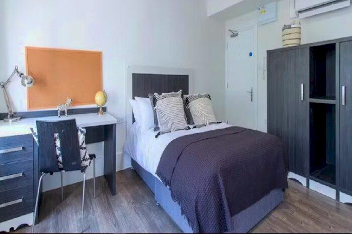 Studio To Rent In Gower Street, London, WC1E