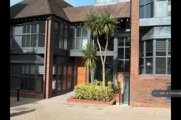 1 Bedroom Flat To Rent In Capitol House, Winchester, SO23