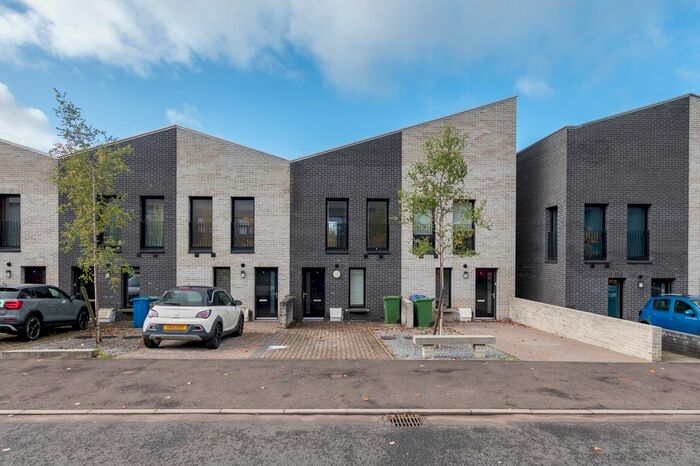 2 Bedroom Terraced House To Rent In Whitelaw Street, Maryhill, Glasgow, G20