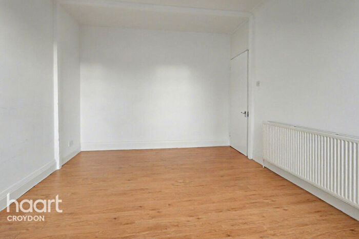 3 Bedroom Flat To Rent In High Street, Croydon, CR0