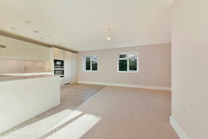 2 Bedroom Flat To Rent In Devonshire Road, Sutton, SM2