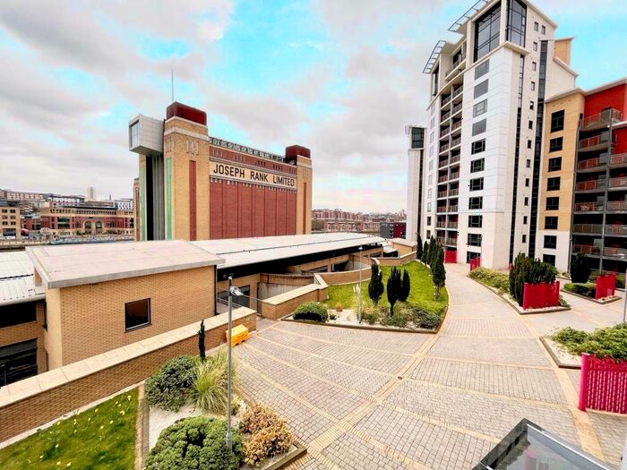 2 Bedroom Apartment To Rent In Baltic Quay, Gateshead Quayside, NE8