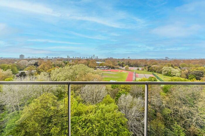 Studio To Rent In Lanson Building, Chelsea Bridge Wharf, Battersea Park, London, SW11