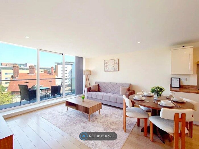 2 Bedroom Flat To Rent In Drift Court, London, E16