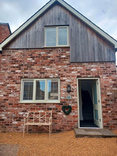 2 Bedroom Coach House For Sale In Talbot Drive, Southport, PR8