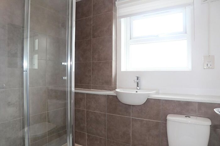 1 Bedroom Flat To Rent In Brook Street, Falmouth, TR11