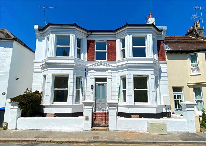 2 Bedroom Terraced House To Rent In Cobden Road, Worthing, BN11