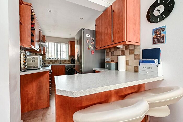 3 Bedroom Terraced House For Sale In Ashford, Surrey, TW15
