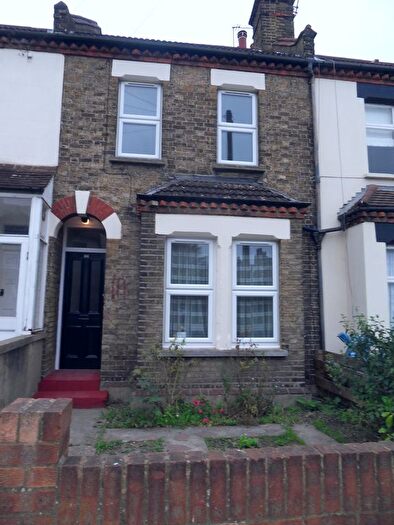 3 Bedroom Villa To Rent In Milton Road, Croydon, Surrey, CR0