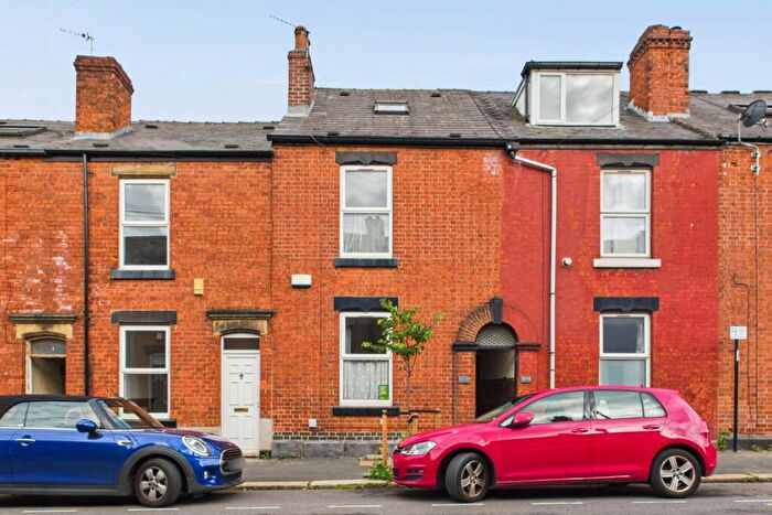 3 Bedroom Terraced House To Rent In Langdon Street, Sheffield, S11
