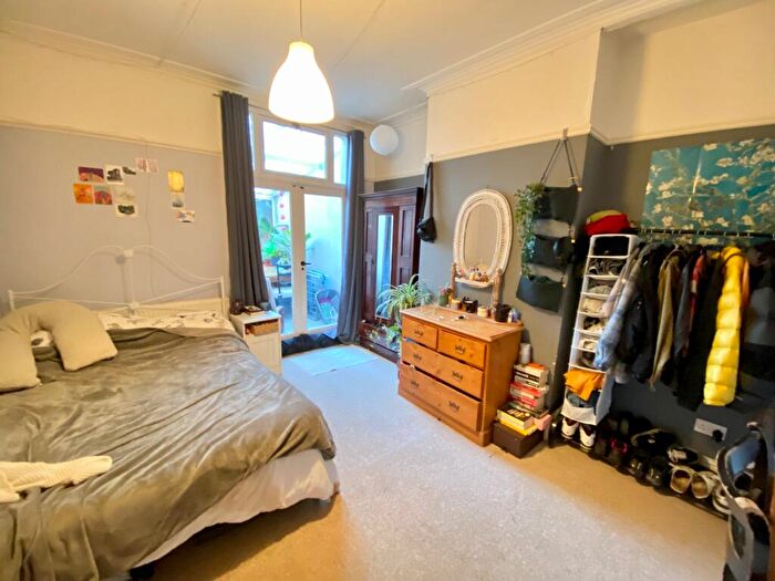 5 Bedroom Terraced House To Rent In Gloucester Road, Horfield, Bristol, BS7