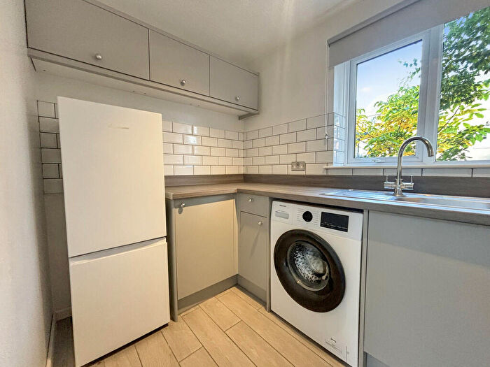 2 Bedroom Flat For Sale In Trinity Mews, Bury St Edmunds, IP33