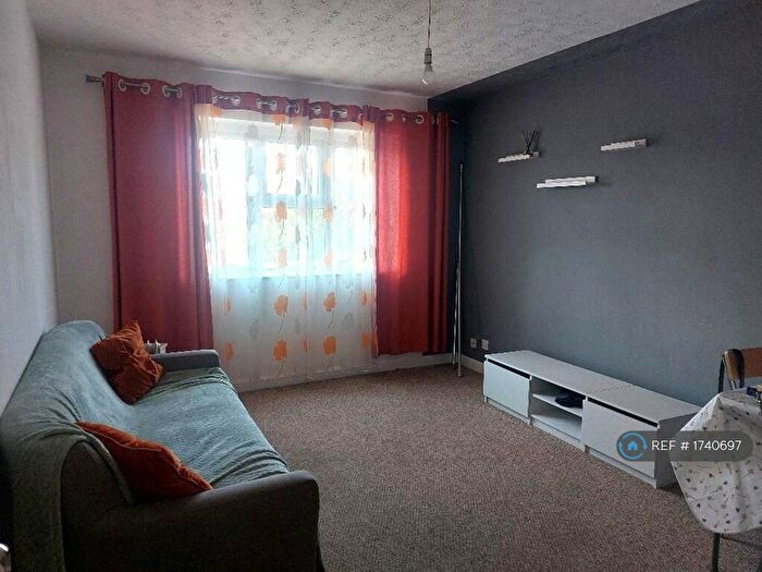 1 Bedroom Flat To Rent In Kirkham Road, London, E6