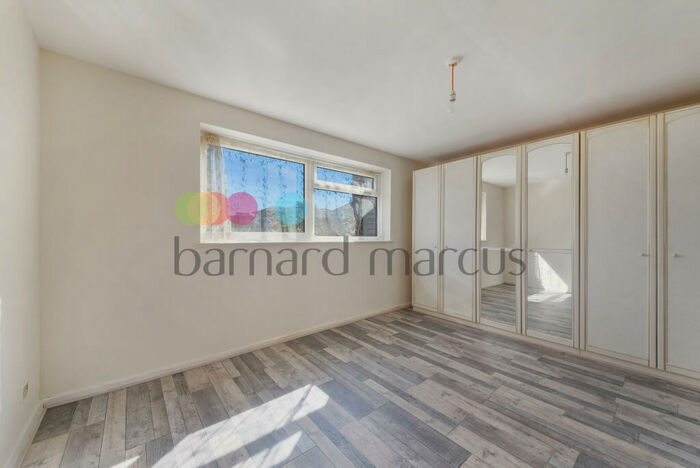 2 Bedroom Flat To Rent In Selhurst Road, London, SE25