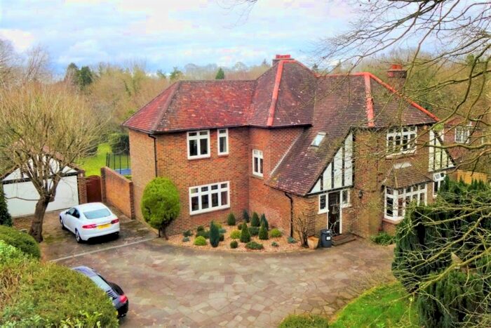 4 Bedroom Detached House To Rent In Rook Lane, Chaldon, Caterham, CR3