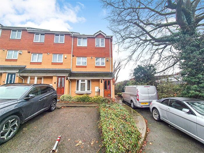 2 Bedroom Flat To Rent In Franklin Way, Croydon, CR0