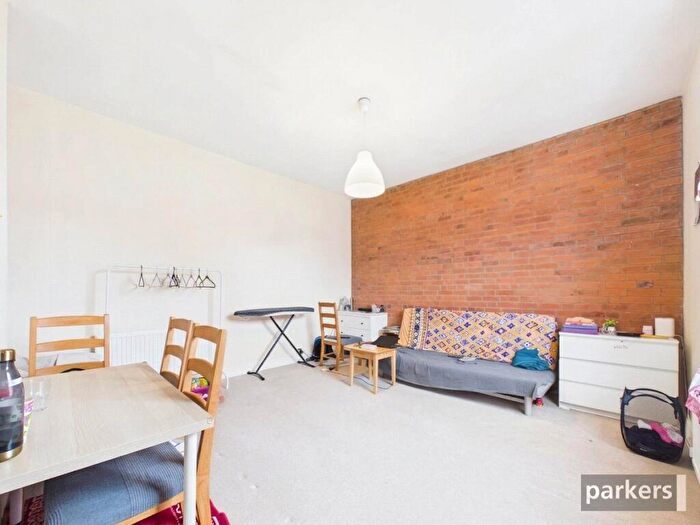 2 Bedroom Apartment To Rent In Ormsby Street, Reading, Berkshire, RG1