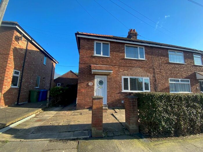 3 Bedroom Property To Rent In Brookland Road, Bridlington, YO16