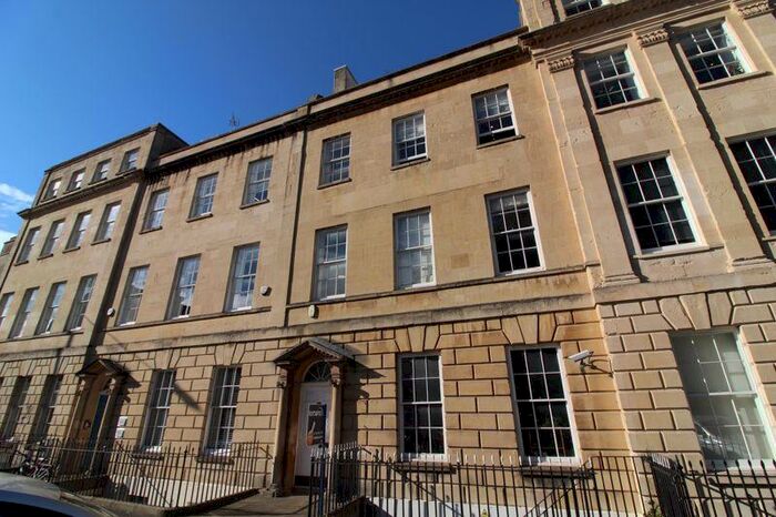 1 Bedroom Flat To Rent In Portland Square, Bristol, BS2