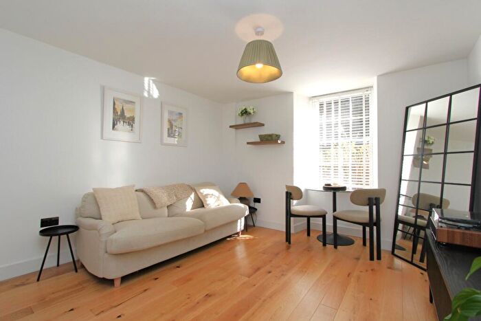 1 Bedroom Flat To Rent In Belford Road, West End, Edinburgh, EH4